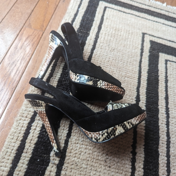 Snakeskin black heel - Picture 1 of 7